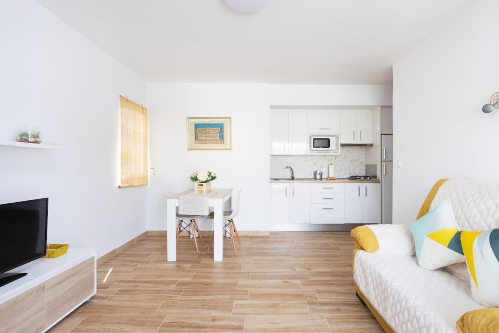 Vivienda Vacacional Rosaini 로스크리스티아노스 외부 사진